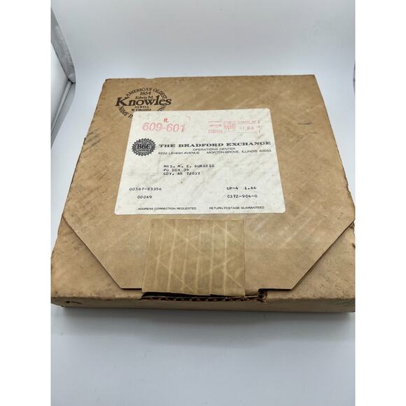 Vintage Knowles Norman Rockwell Christmas Santa in The Subway Collector's Plate - Picture 1 of 10